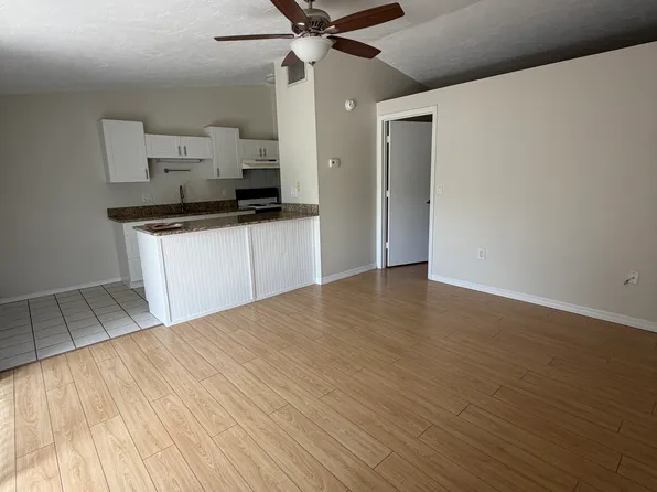 2742 Hope St, Sarasota, FL