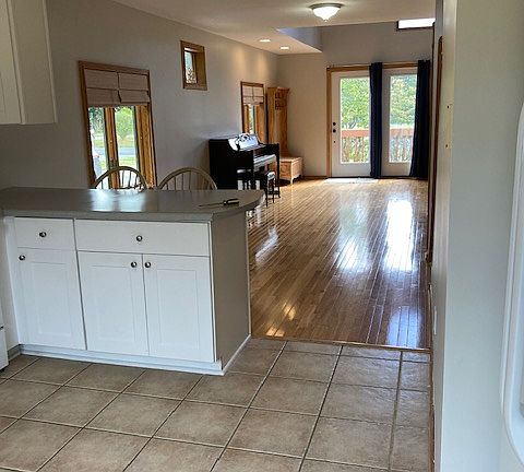 3rd image of 14 Dartmouth Dr