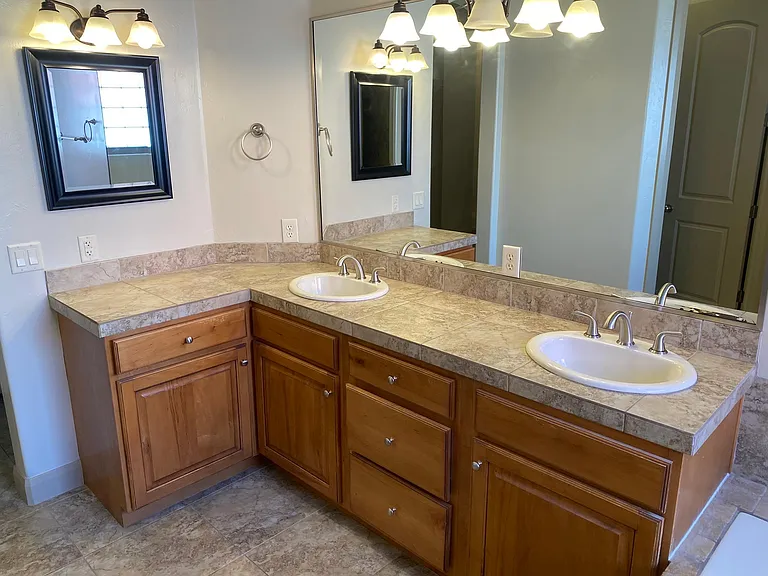 2090 S Belford Pl — Photo 15
