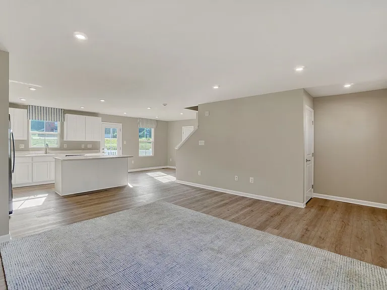 69 Summerfield Dr — Photo 5