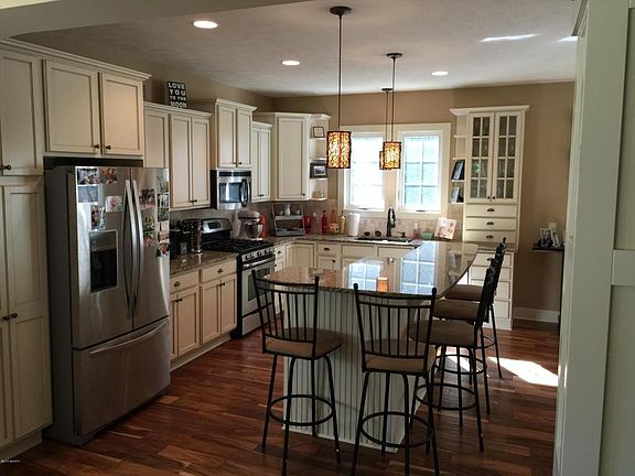 5th image of 4004 Butterfly Ct NE