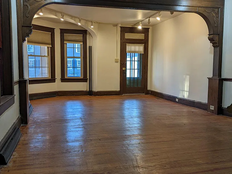 201 W King St #1 — Photo 11