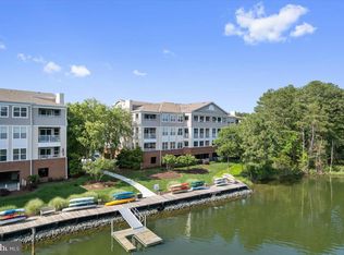911 Oyster Bay Pl #204, Solomons, MD 20688