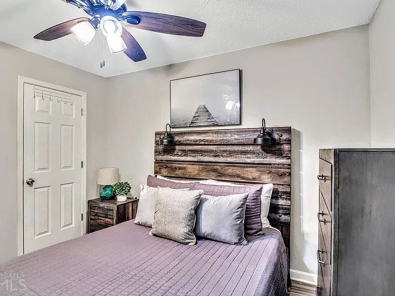 7269 Crestside Dr — Photo 22