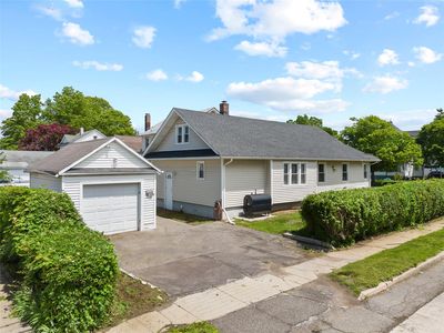 175 N Columbus Avenue, Freeport, NY, 11520
