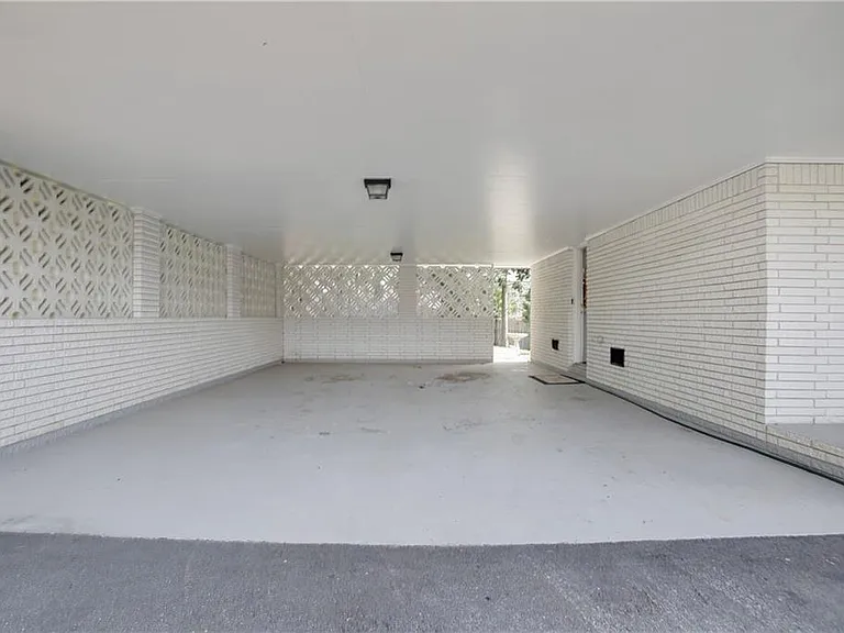 3116 N Druid Hills Rd — Photo 24