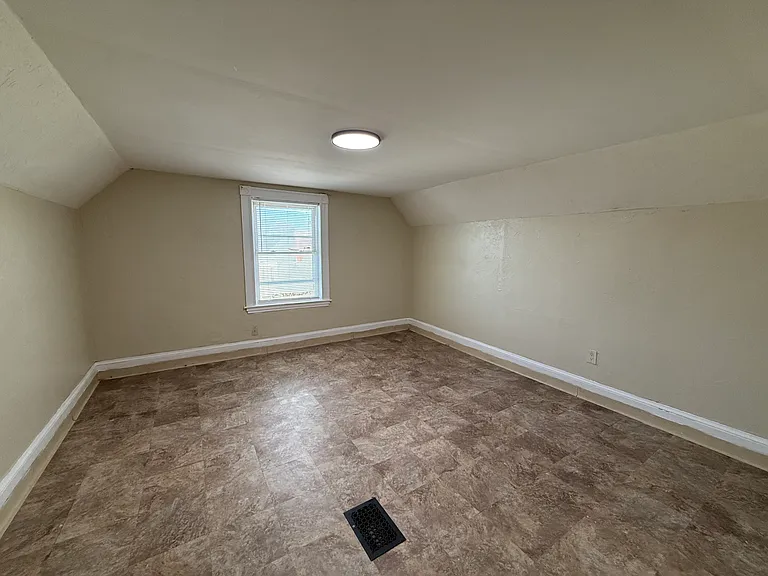 18-20 Wolcott St #1 — Photo 14