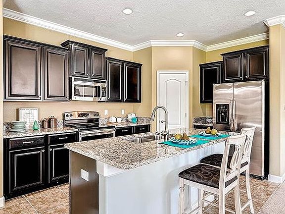 5th image of 3808 Quaint Ln