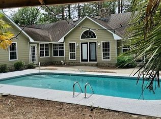 27 Twin Gables Rd, Broxton, GA 31519