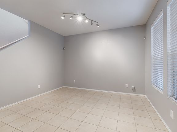 5th image of 7634 Presidio Sands