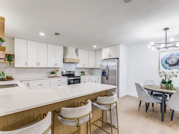 7609 Walnuthill Ct, Watauga, TX 76148