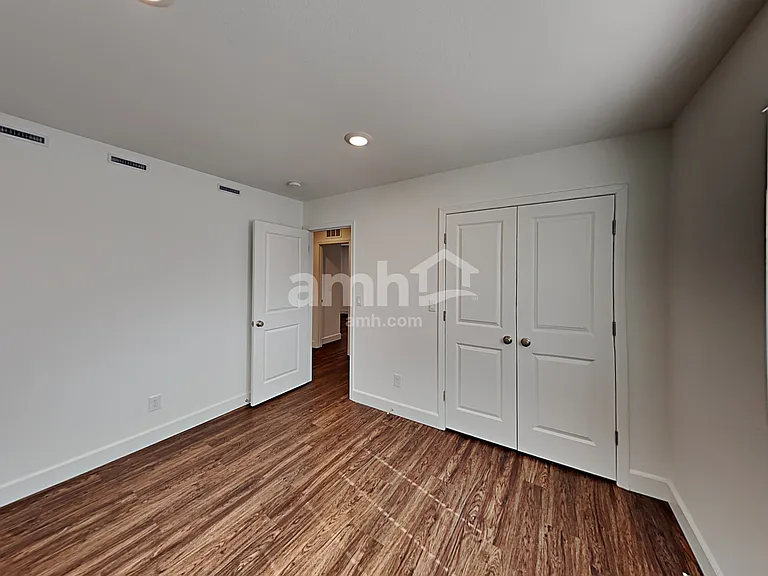 9148 Crocker Point Ct — Photo 15
