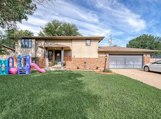 522 Seitz Dr, Salina, KS 67401