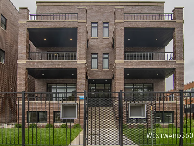 2046 W Washington Blvd #3 — Photo 16
