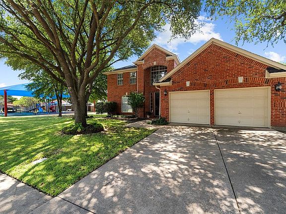 2nd image of 1009 Wood Creek Dr