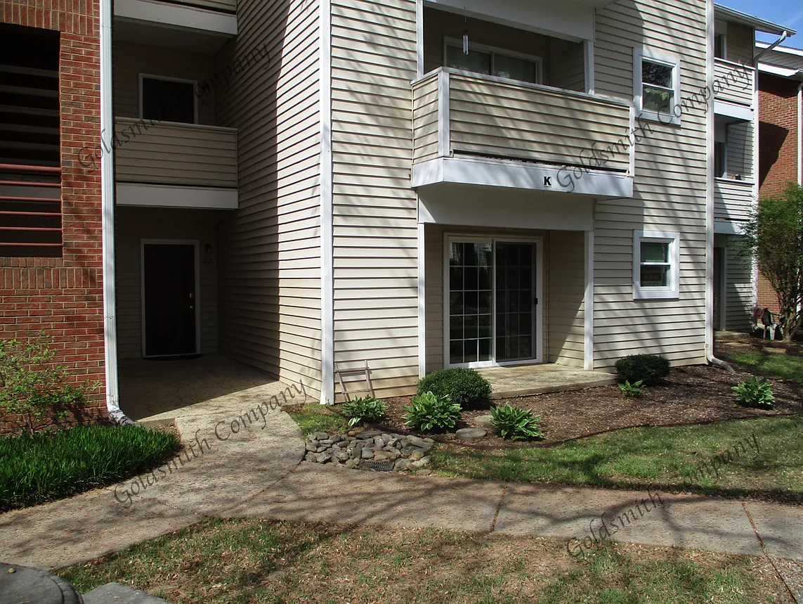 2 bed, 2.0 bath, 1200 sqft, $1,200 — Photo 1