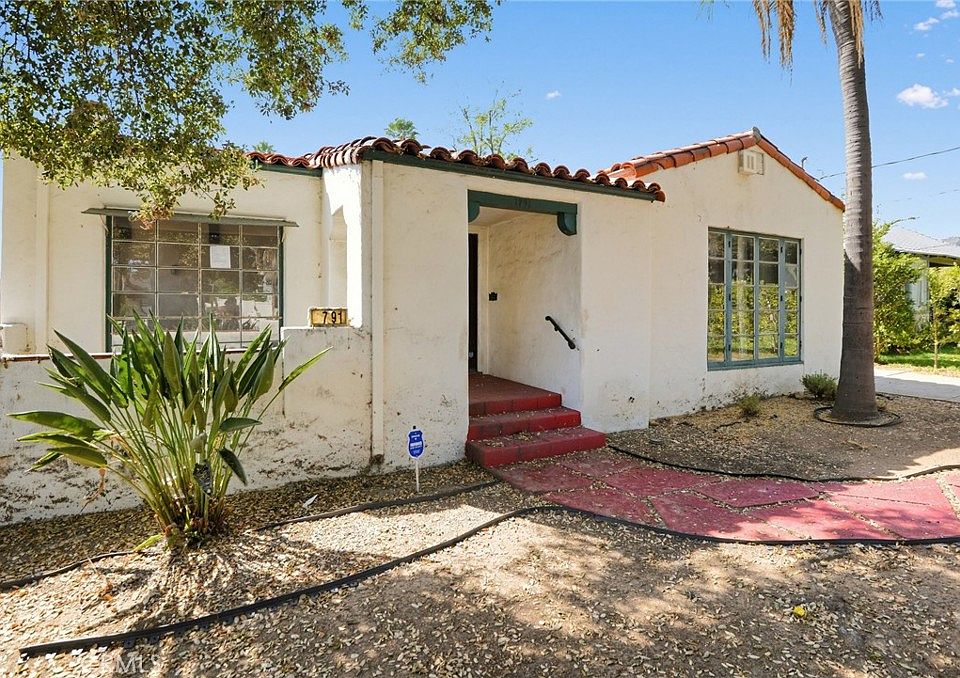 1st image of 1791 Navarro Ave