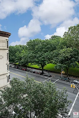 Rented by Wohlfarth & Associates Inc | media 6