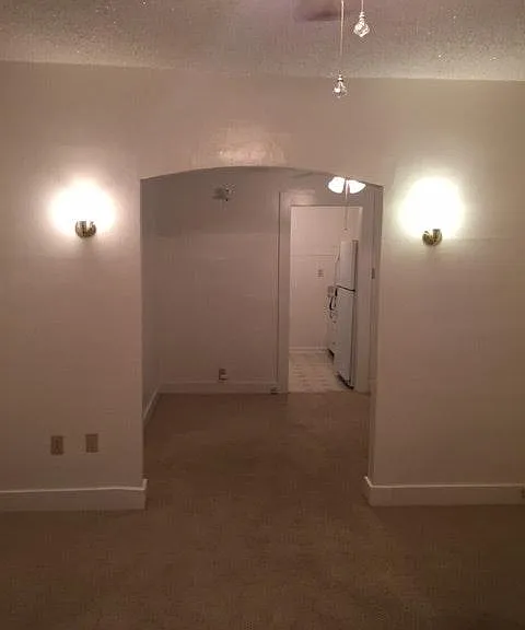 Archway between dining and living room