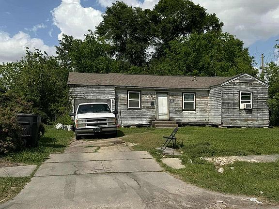 5th image of 4505 Perry St