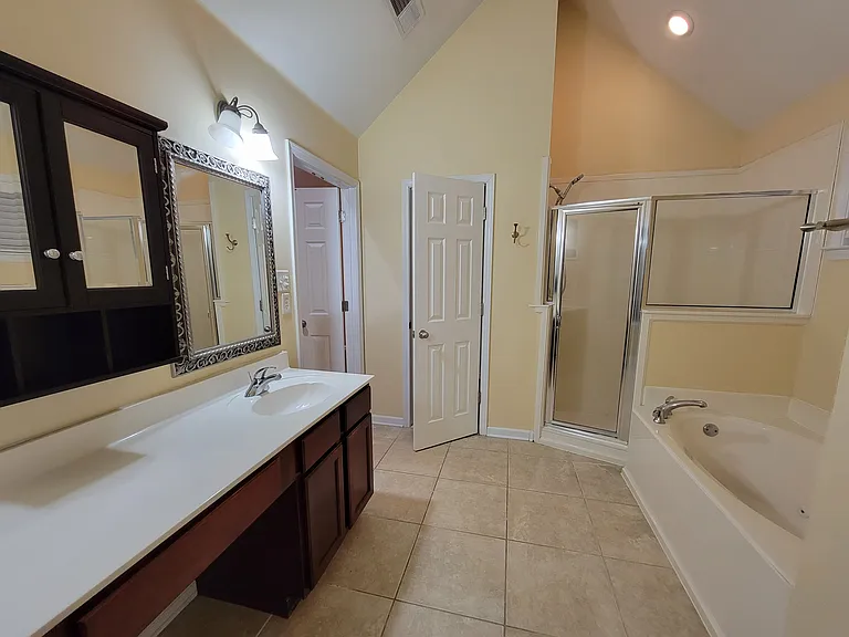 1404 Island Pl E — Photo 13