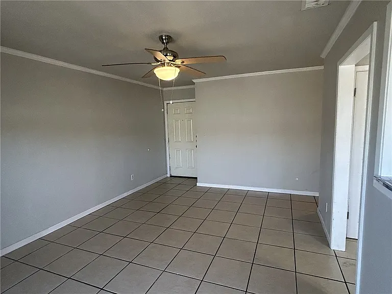 1606 Cimmarron St #A — Photo 3