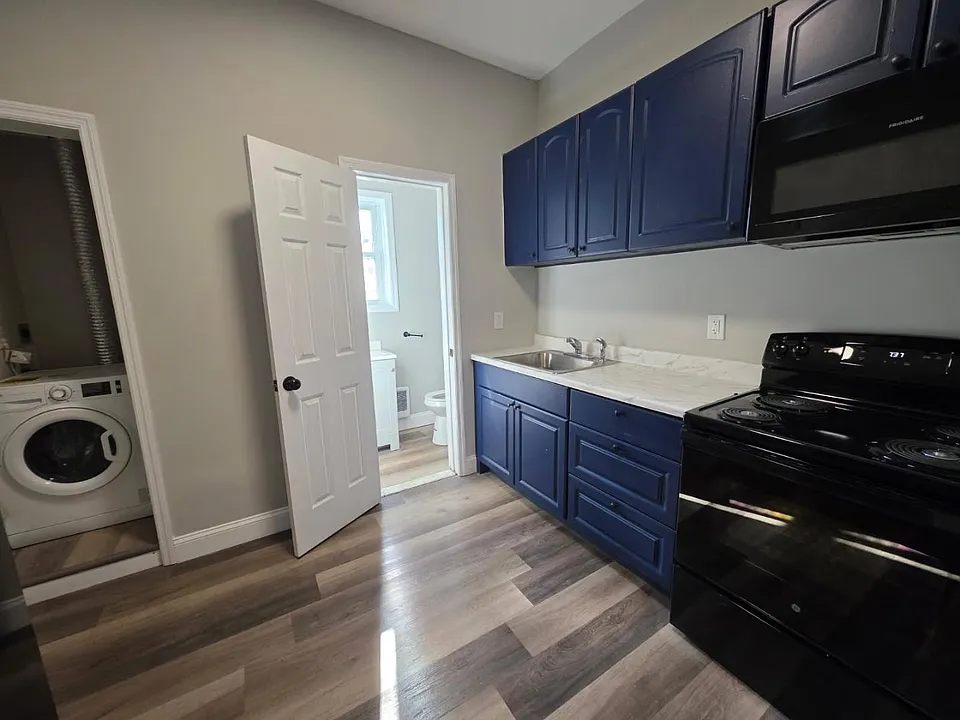 176 Chelsea Ave #6-apt 2