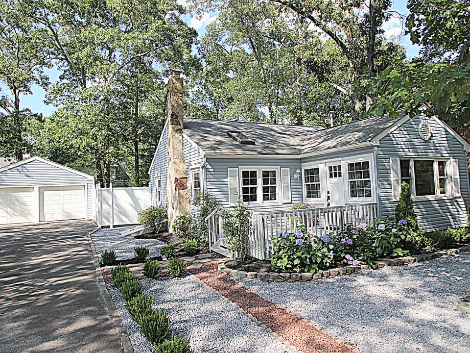 Beautiful Cedar Croft 