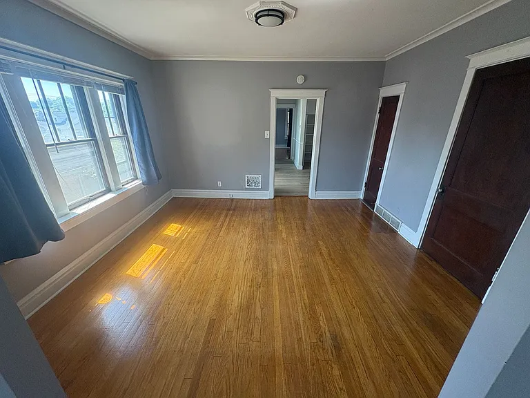 6044 Arsenal St — Photo 3