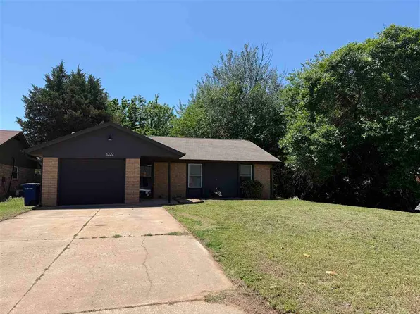 1009 E Will Rogers Dr, Stillwater, OK 74075