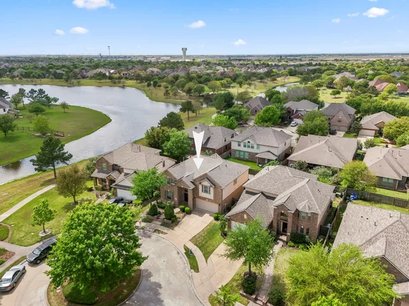 12107 Cove Ridge Ln, Cypress, TX 77433