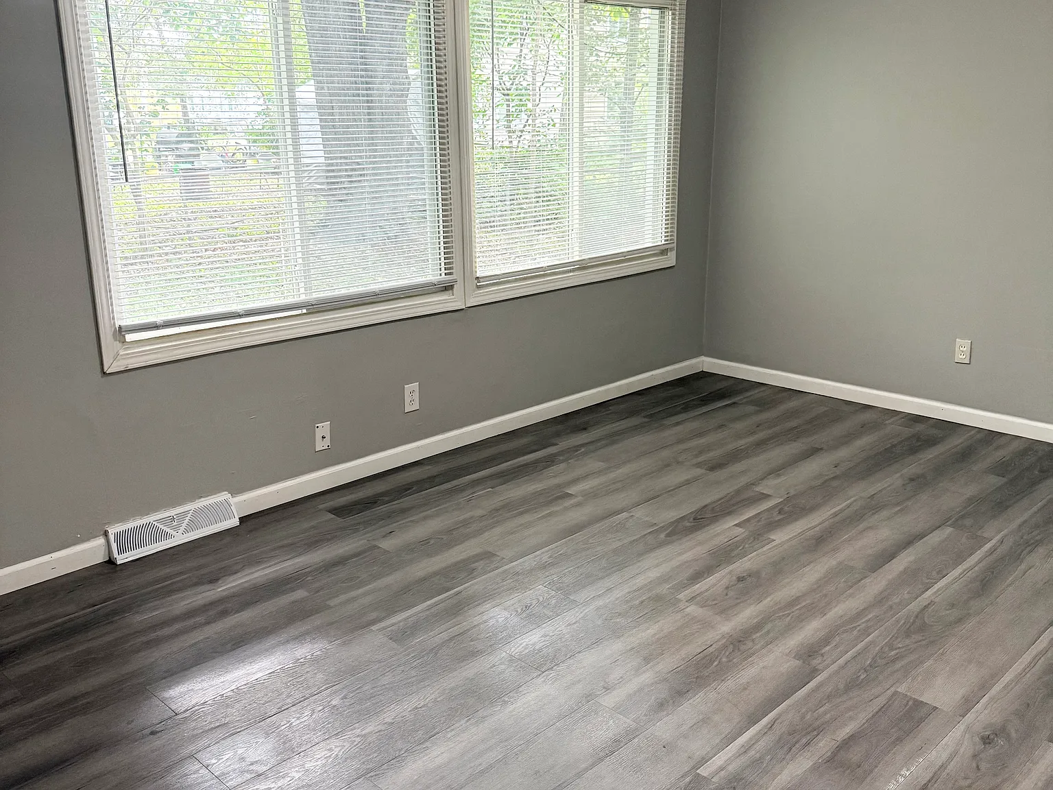 2 bed, 834 sqft, $1,350 — Photo 3