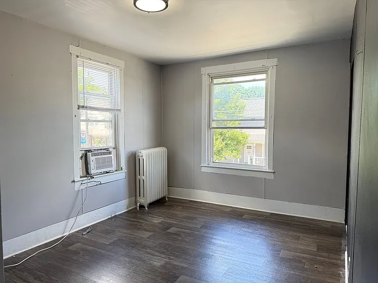 2146 Main St — Photo 17