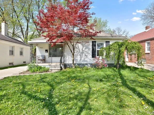 19485 Woodworth, Redford, MI 48240