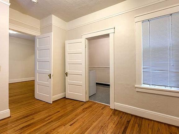 4th image of 814 NW 22nd Ave #180
