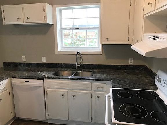 3rd image of 1020 Talbot Ave #B
