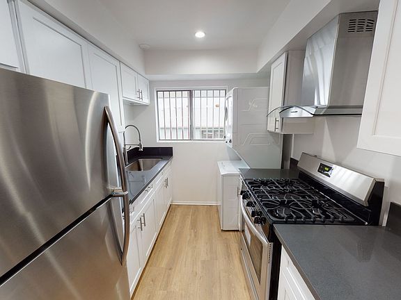 3rd image of 1317 Allesandro St APT 5