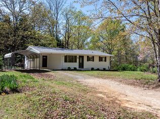 3973 Greenwood Dr, Lenoir, NC 28645