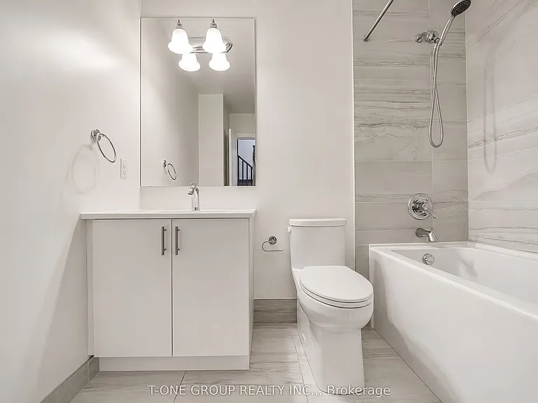 55 Sutton Ave — Photo 35