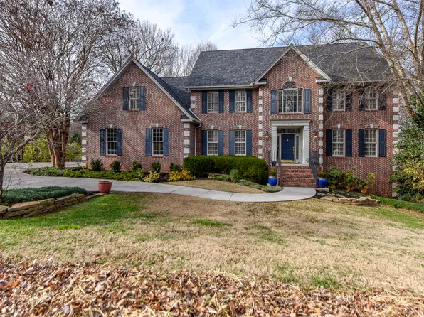 1909 S Whitehall St, Maryville, TN 37803