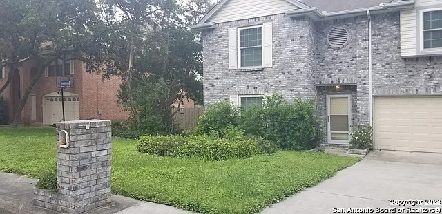 4 bed, 2.5 bath, 2295 sqft, $1,850 — Photo 1