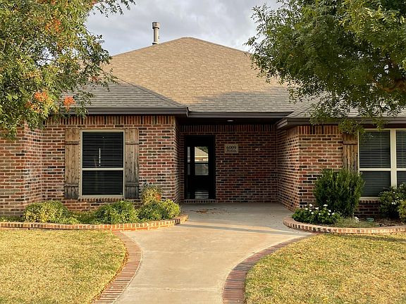 3rd image of 6009 Medina Dr