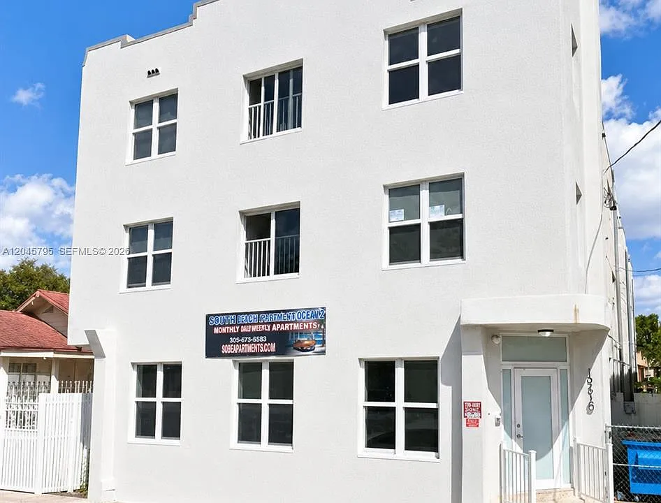 1051 NW 2nd St #15