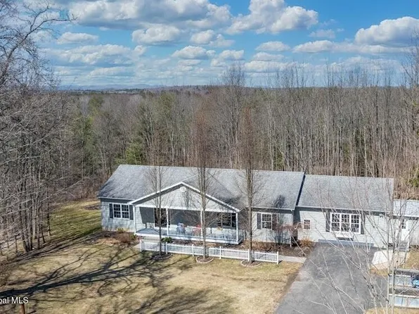 1233 Perth Road, Hagaman, NY 12086