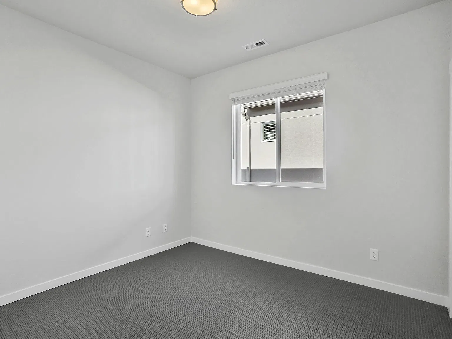 3 bed, 1409 sqft, $2,650 — Photo 3