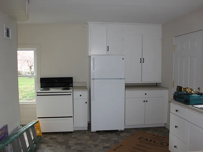 218 S Main St — Photo 6
