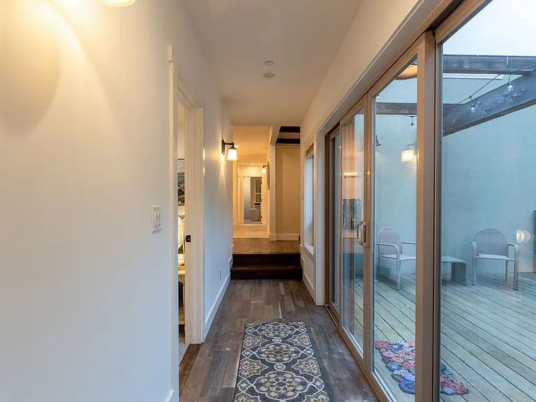 610 Forest Ave — Photo 48