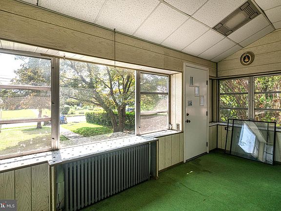 4th image of 107 Lincoln Ave
