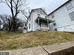 939 W Beverley St, Staunton, VA 24401