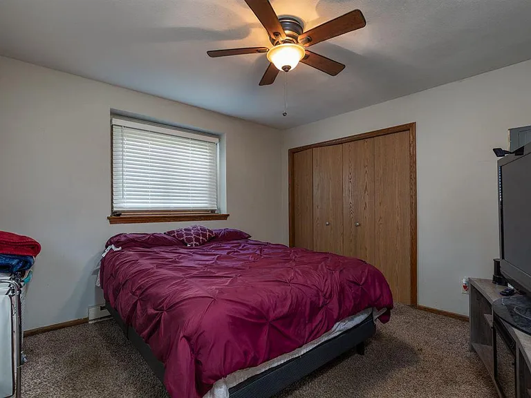 49 Park Heights Ct — Photo 17